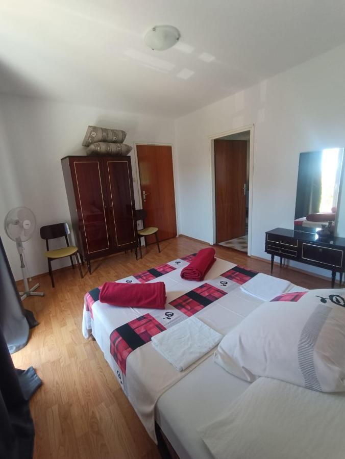 Tribunj Apartmani Eksteriør bilde
